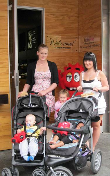 Buggy Walk attendees (L to R) Zoey Young with son Tyler Peterson-Young (9 Months), Aleeah Gilbert (3) and Chelsea Robson with daughter Lilah Robson (7 Months)